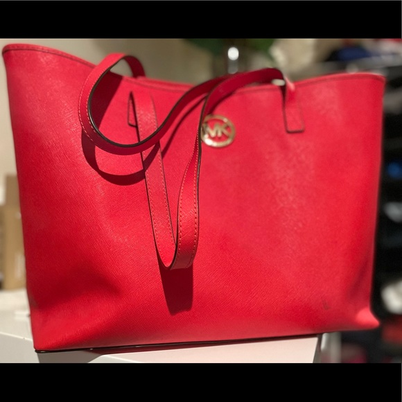 Orange/red Micheal kors bag.  Almost brand new, where 1-2 times. - Picture 1 of 5